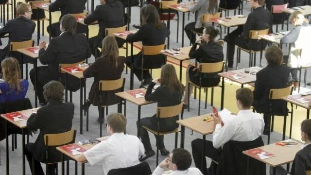 Tegoroczna matura z matematyki zawierała zadanie, które zaskoczyło uczniów. Klucz odpowiedzi dopuszcza bowiem dwa poprawne rozwiązania.