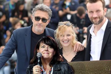 Karolina Korwin-Piotrowska zrobiła relację z Cannes z kanapy.