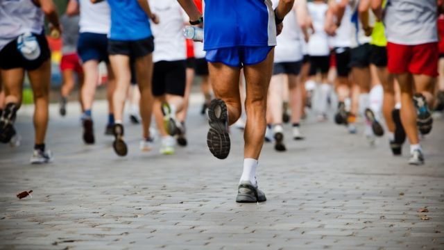 200 osób pobiegnie wzdłuż trasy 36. Maratonu Warszawskiego, żeby zaprotestować przeciw "dyktaturze runnerów".