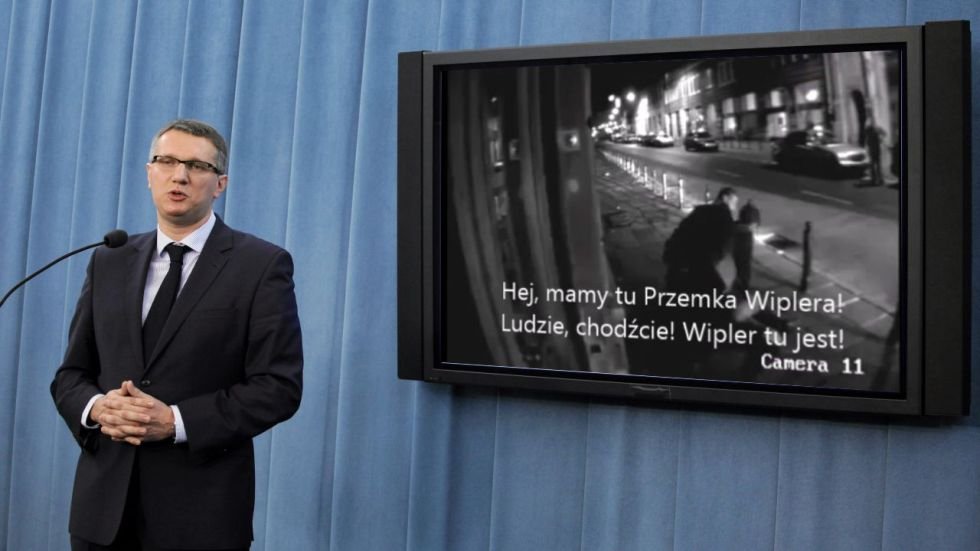 Nie dotarliśmy do kwestii posła Wiplera, ale z wypowiadanych przez policjantów słów możemy domyślić się rytmu i tematów rozmowy.