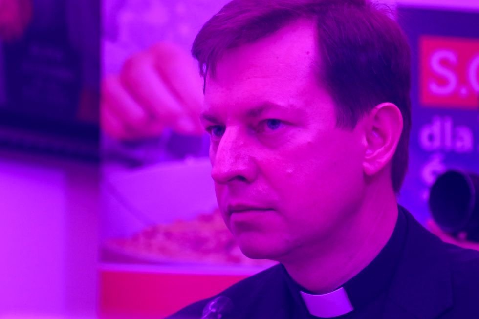 Rzecznik Episkopatu nie może się doczekać władzy nad wszystkimi kobietami.