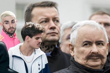 Politycy także próbują wykorzystać sukces Taconafide.