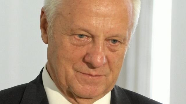 Stefan Niesiołowski nie dał się zdominować oponentowi z PiS i nie dał sobie narzucić tematu kłótni.