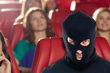 Widzowie przed seansem "Kobiet mafii" dostaną kominiarki.