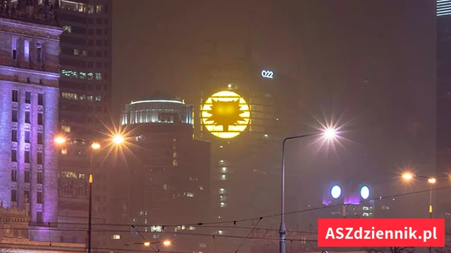 Wezwanie Wiedźmina widziane z ulicy Marszłkowskiej