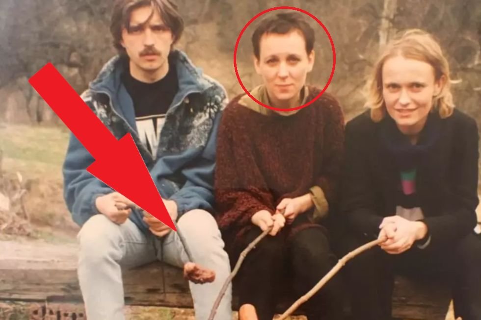 Tokarczuk z przedmiotową kiełbasą