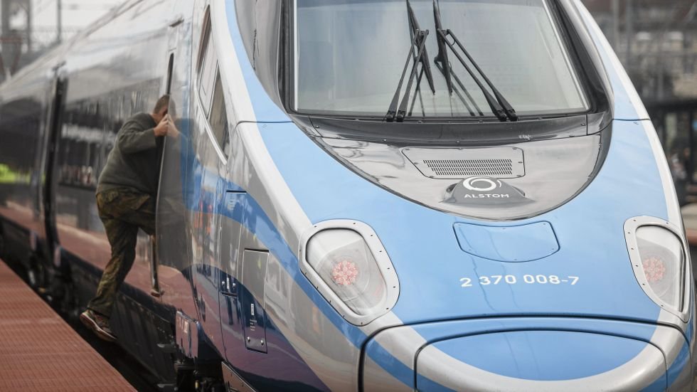 Pendolino jest już gotowe. Wnętrze zostało tymczasowo przystosowane do przyzwyczajeń pasażerów.