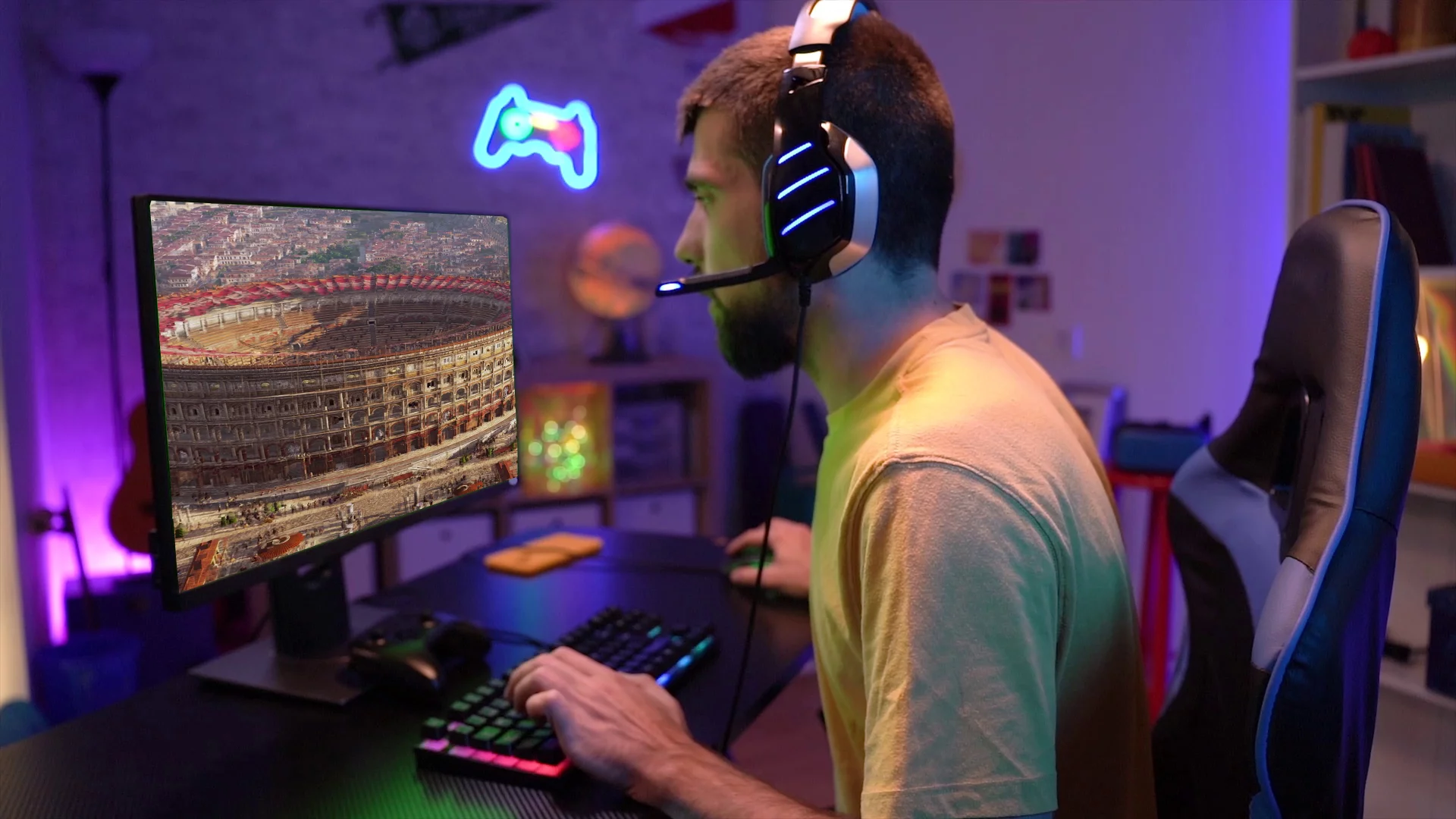 „Jakbym tam był, to by nie upadło” – mówi o Imperium Rzymskim 30-latek, grający w grę pod kocykiem