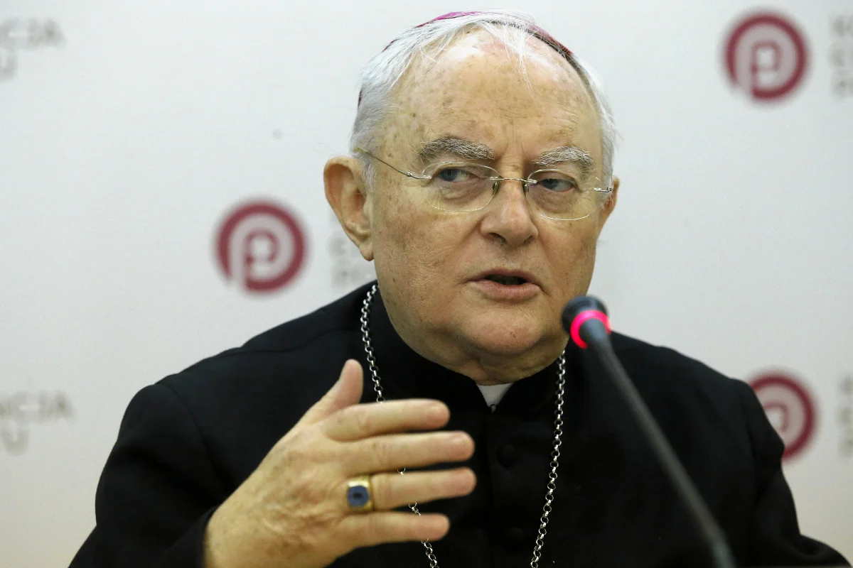 Abp Hoser o gwałtach i antykoncepcji.
