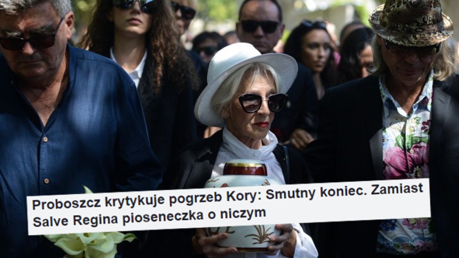 Proboszczowi nie spodobał się pogrzeb Kory.