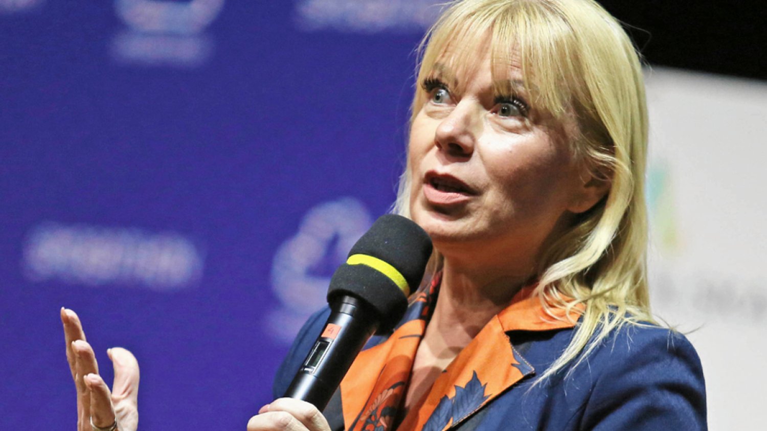 Elżbieta Bieńkowska w Brukseli pokazała wewnętrzną Grażynę.