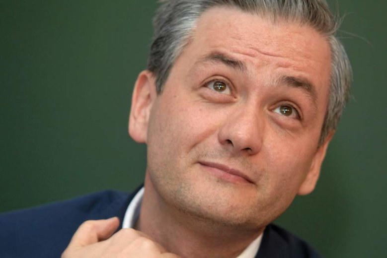 Robert Biedroń miał tylko trochę ogarnąć Słupsk, a teraz chcą z niego zrobić prezydenta Polski.